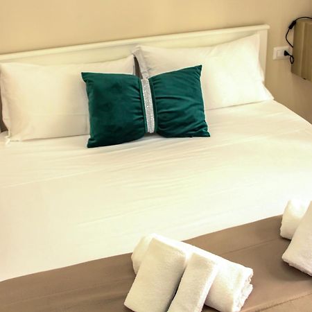 Vpm Rooms Central Train Station Naples Luaran gambar