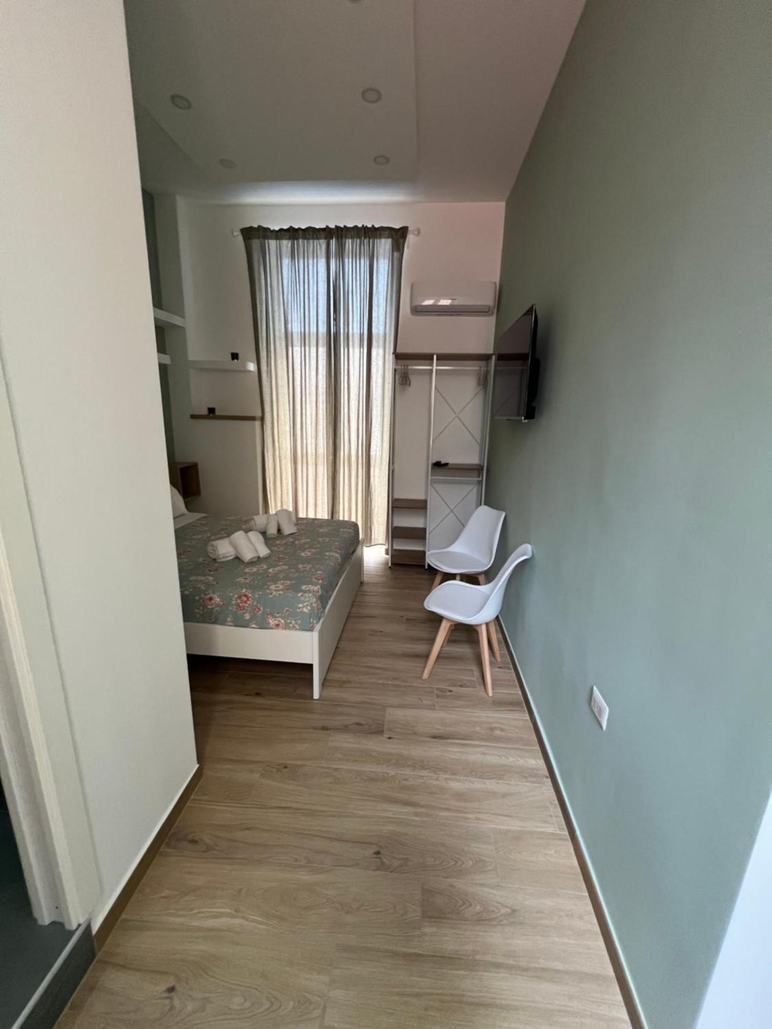 Vpm Rooms Central Train Station Naples Luaran gambar