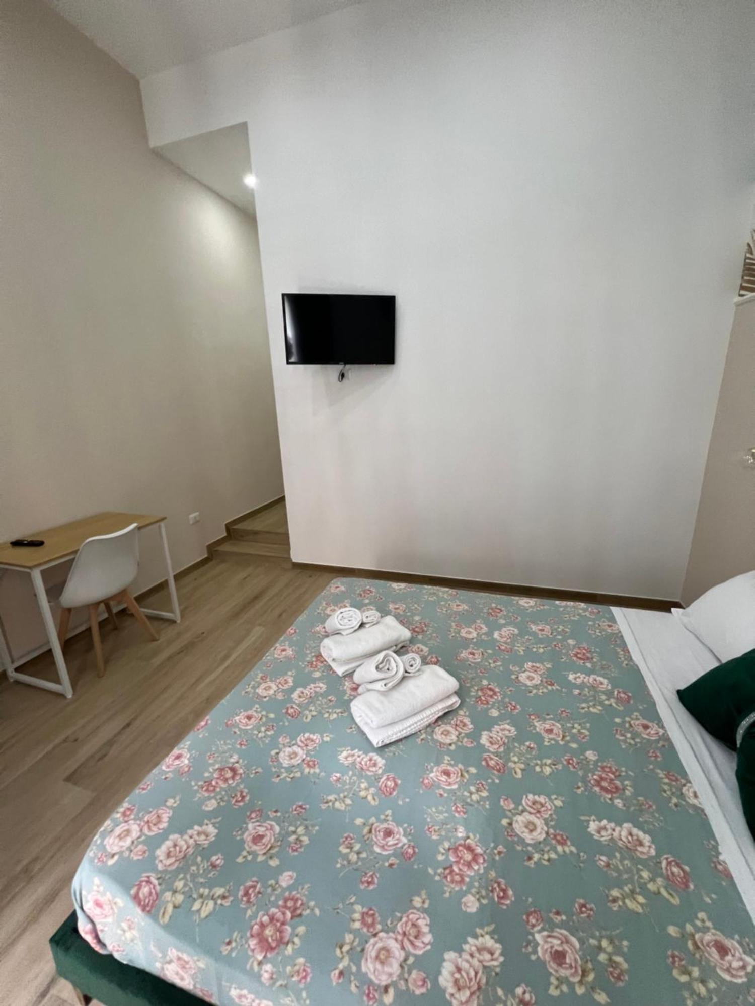 Vpm Rooms Central Train Station Naples Luaran gambar