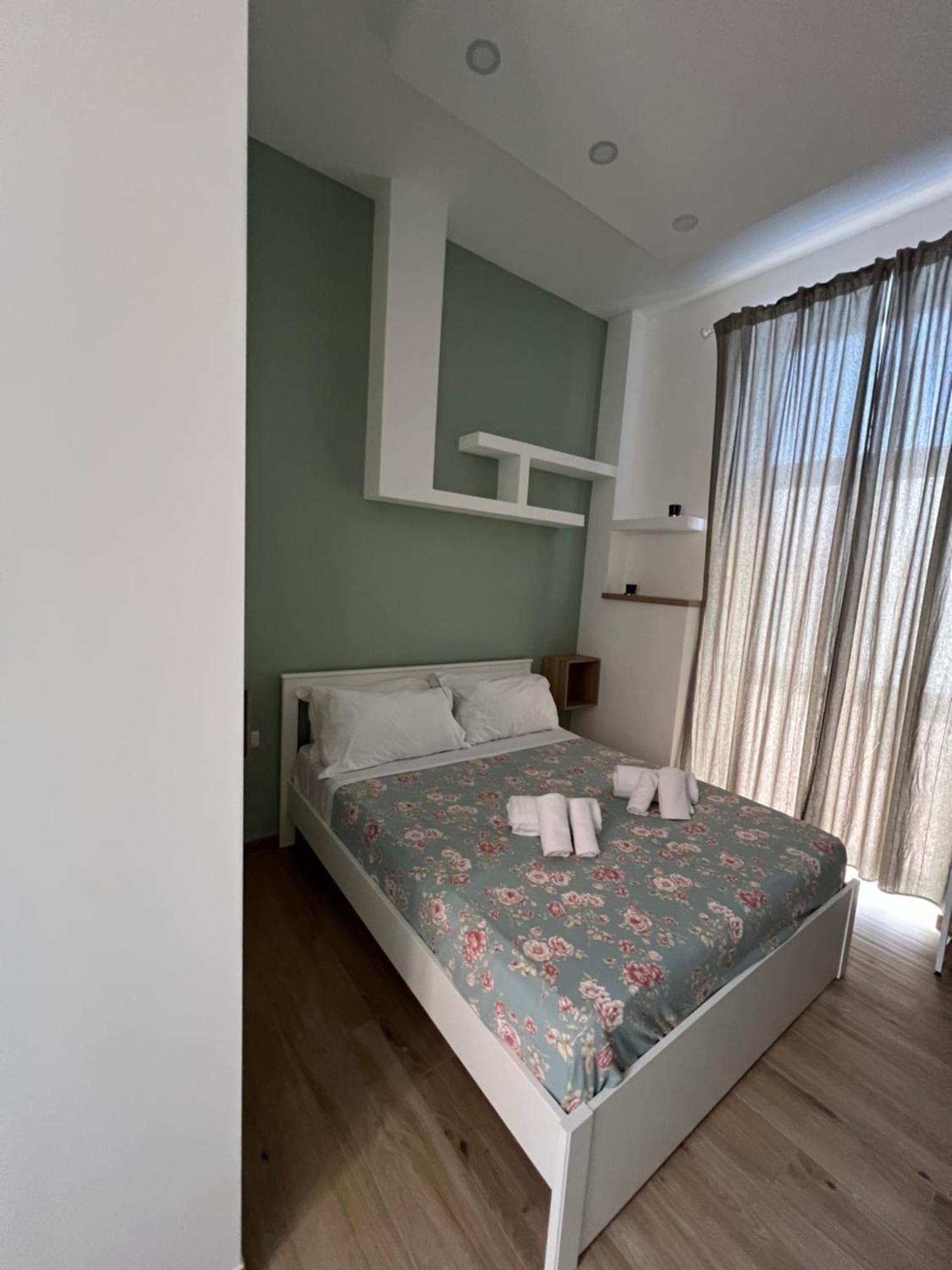 Vpm Rooms Central Train Station Naples Luaran gambar