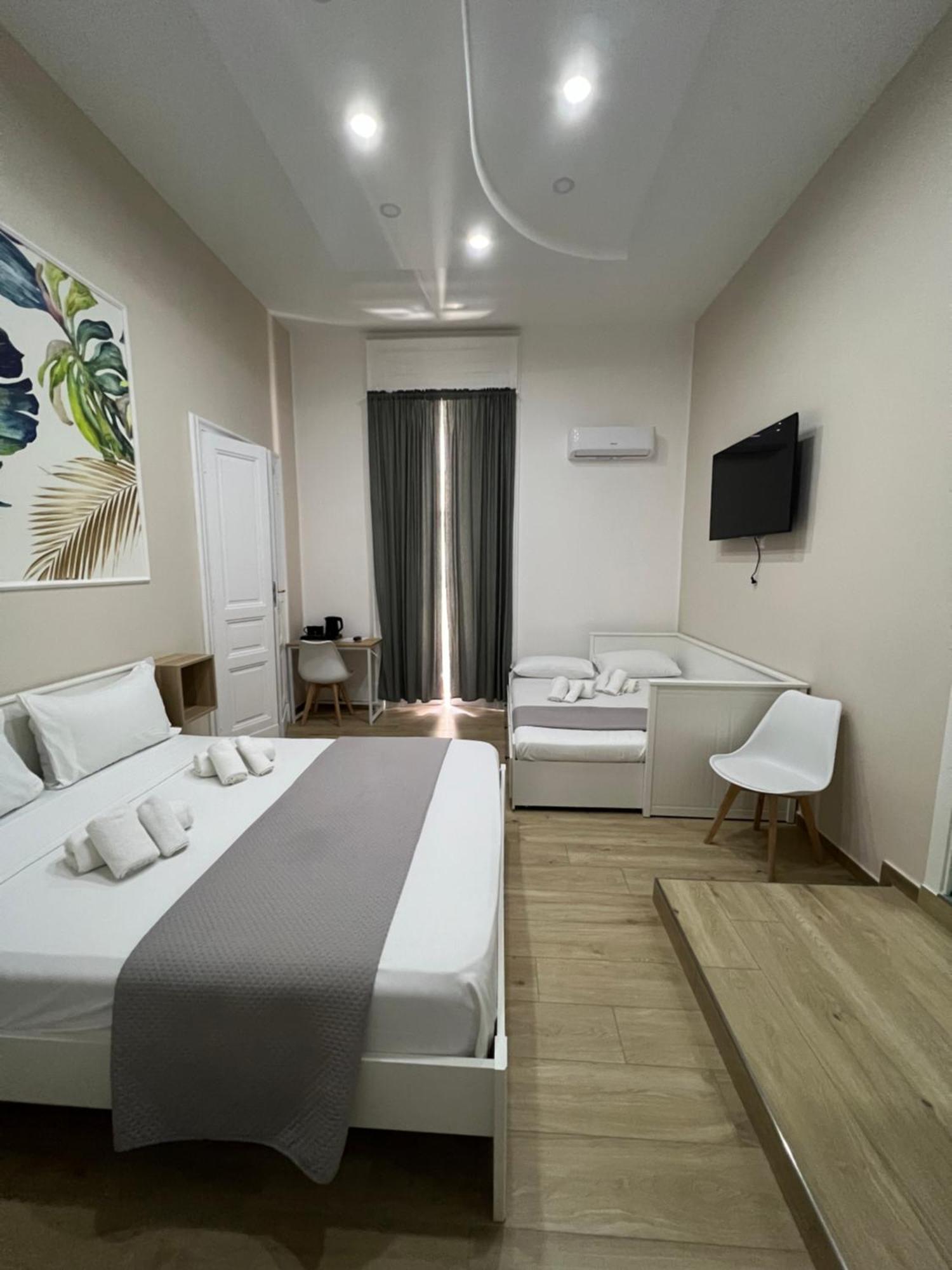 Vpm Rooms Central Train Station Naples Luaran gambar