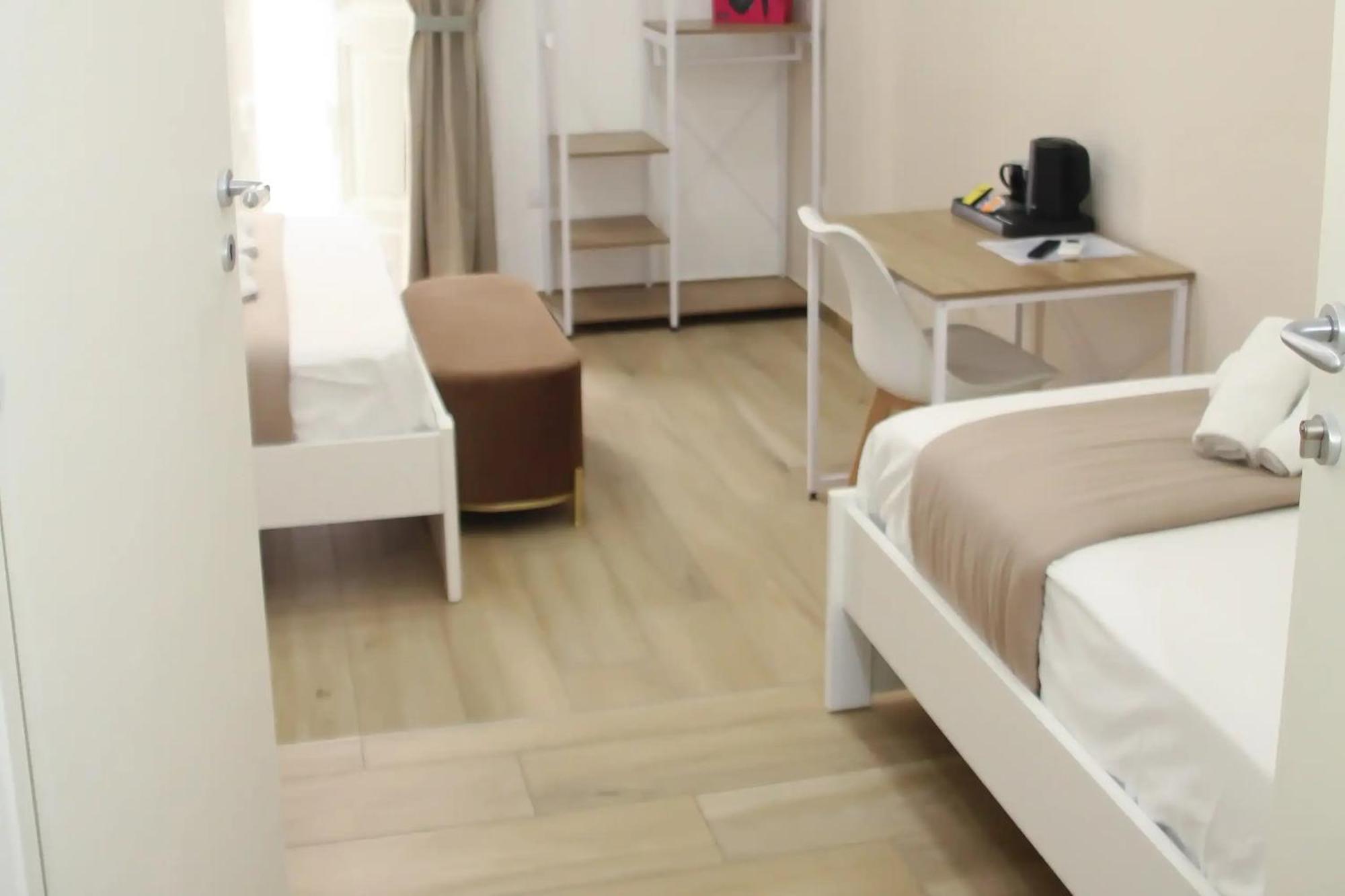 Vpm Rooms Central Train Station Naples Luaran gambar