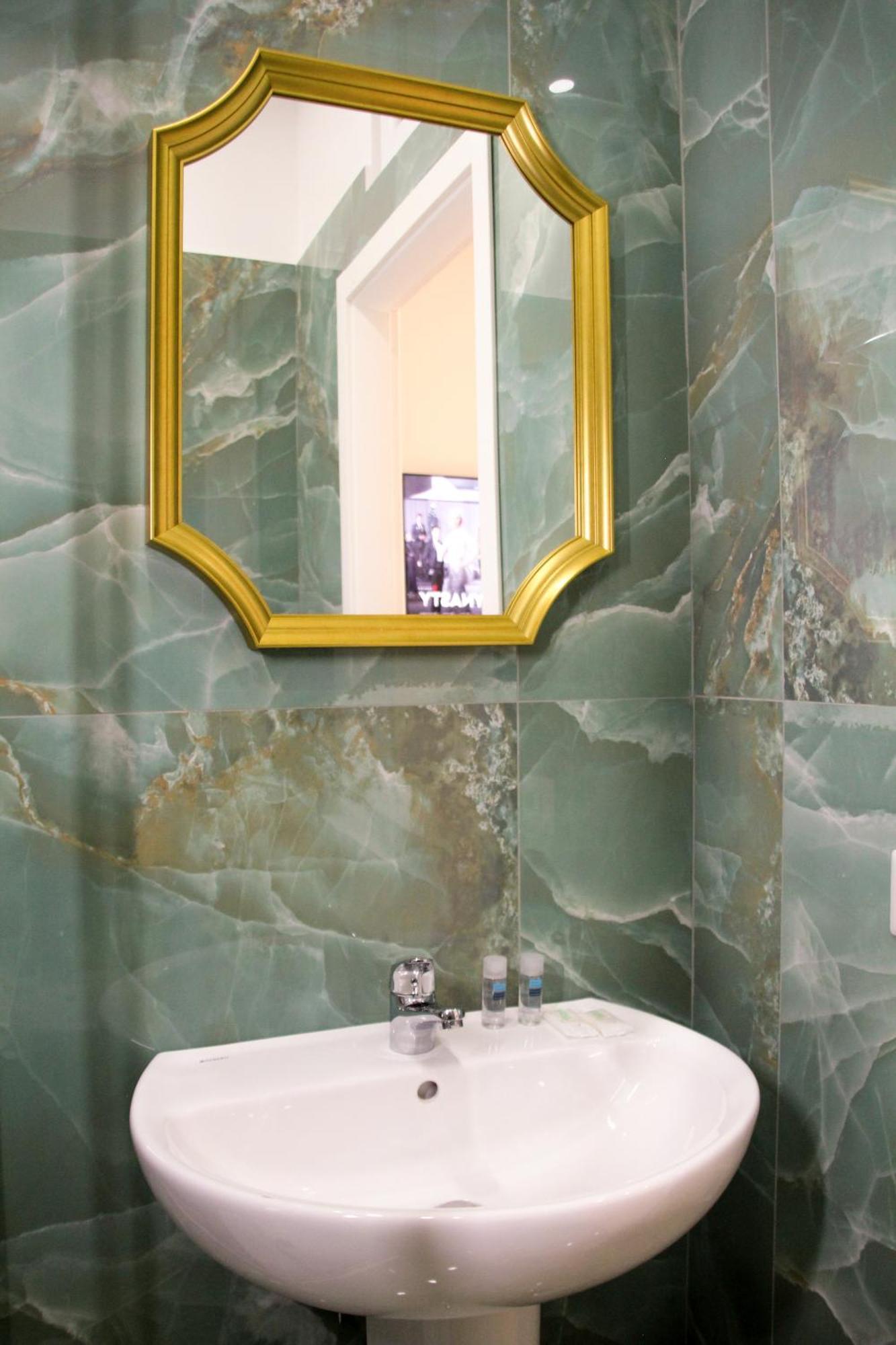 Vpm Rooms Central Train Station Naples Luaran gambar