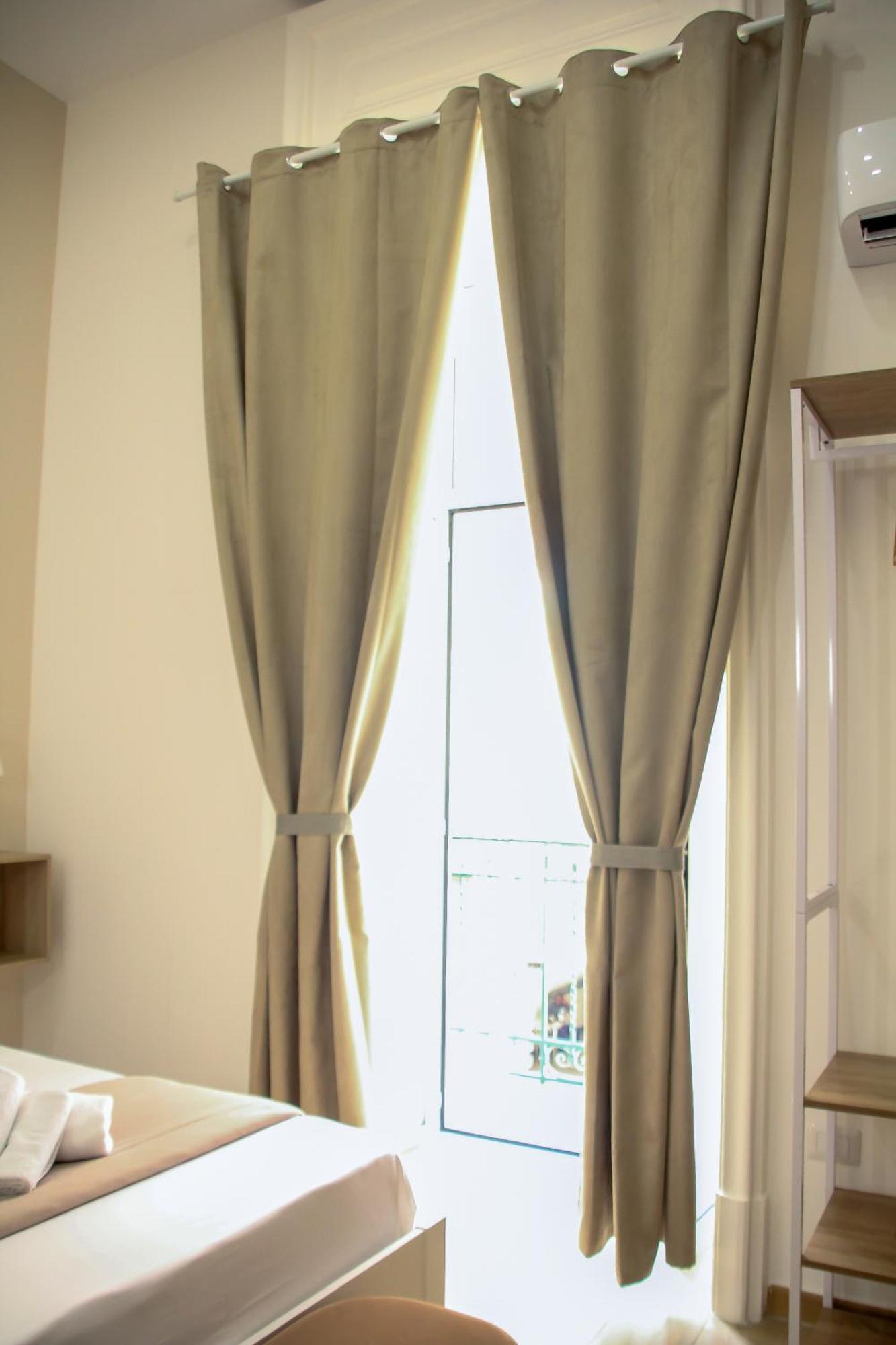 Vpm Rooms Central Train Station Naples Luaran gambar