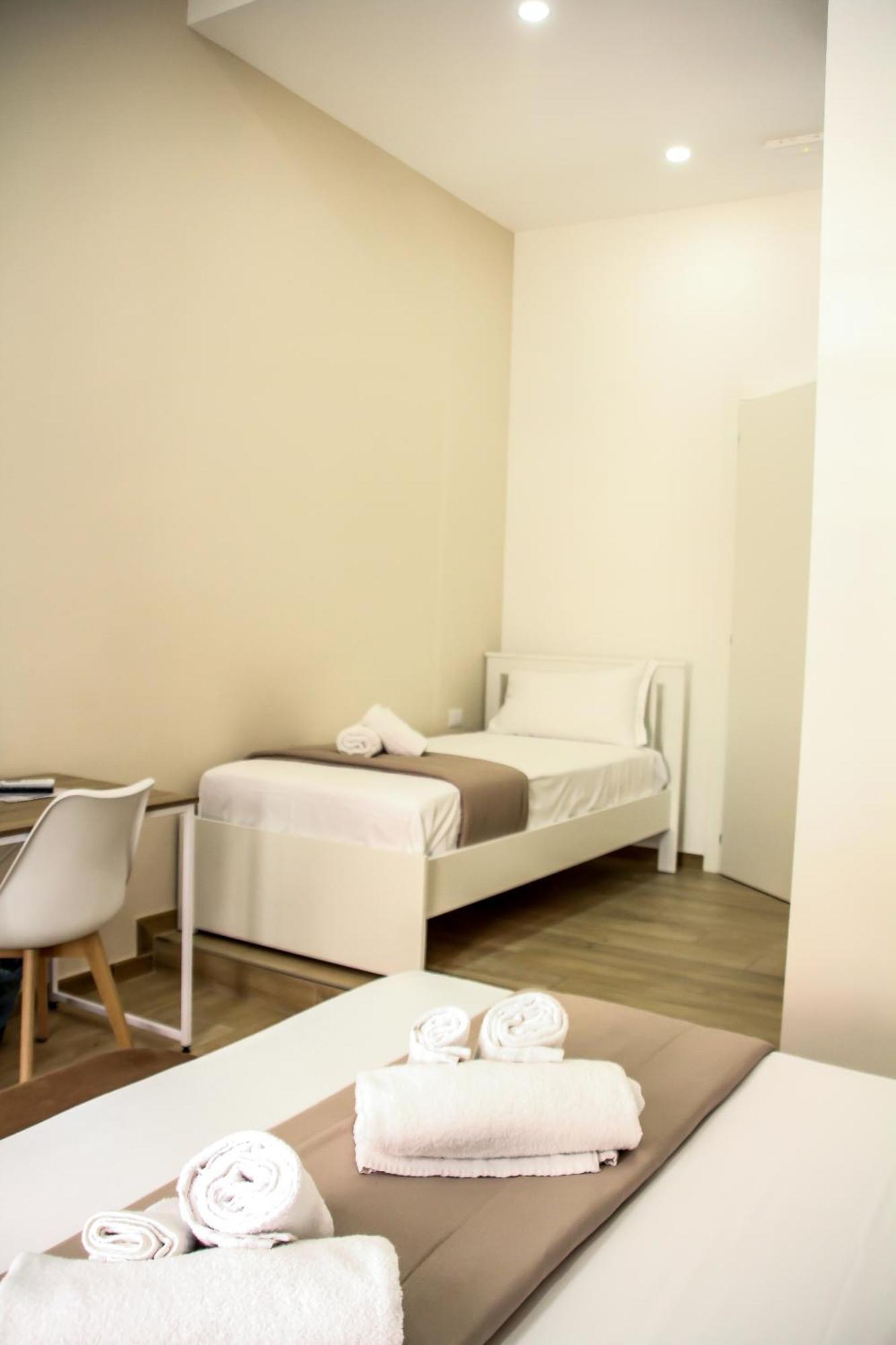 Vpm Rooms Central Train Station Naples Luaran gambar